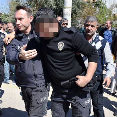 Gürültü için giden polisi bıçakladı!