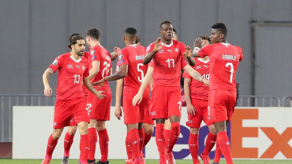 İsviçre galibiyetle başladı!