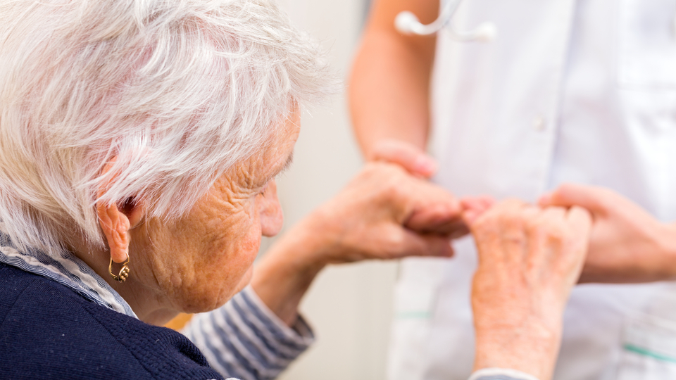 Dikkat! Zatürre yaşlılarda ölümcül olabilir!