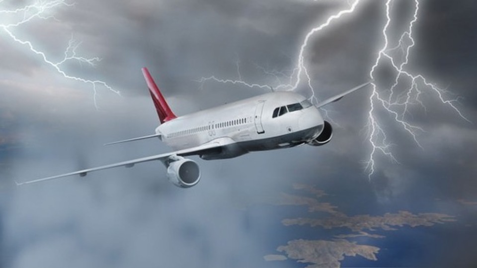 Uçakta kaza riski yaratan 8 durum