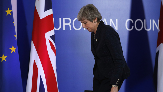 Londra'da hareketli hafta sonu: May görevi bırakacak mı?