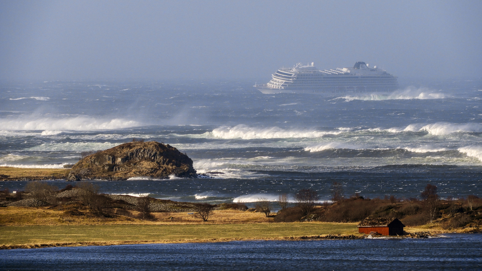 Norveç'teki cruise gemisinden 479 kişi kurtarıldı