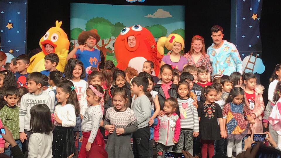 Çocuklara 'Sevimli Dostlar' hediyesi