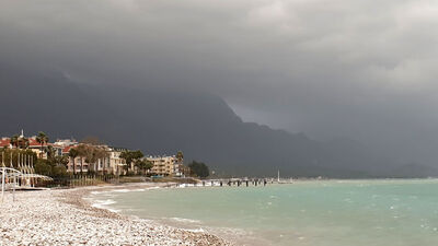 Kuzeyde değişiklik yok güneyde sağanak