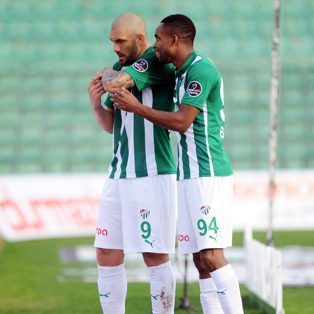 Bursaspor, onları mumla arıyor