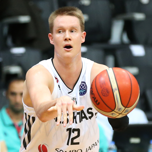 Beşiktaş'ta Benzing 4 hafta yok