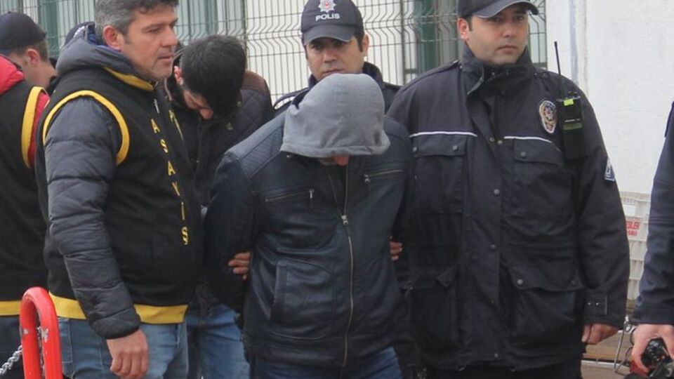 "Türk polisi affetmez" diye dalga geçerken...