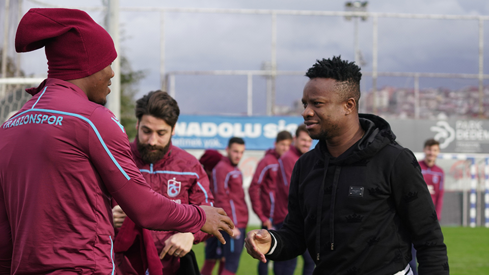 Onazi, arkadaşlarıyla hasret giderdi