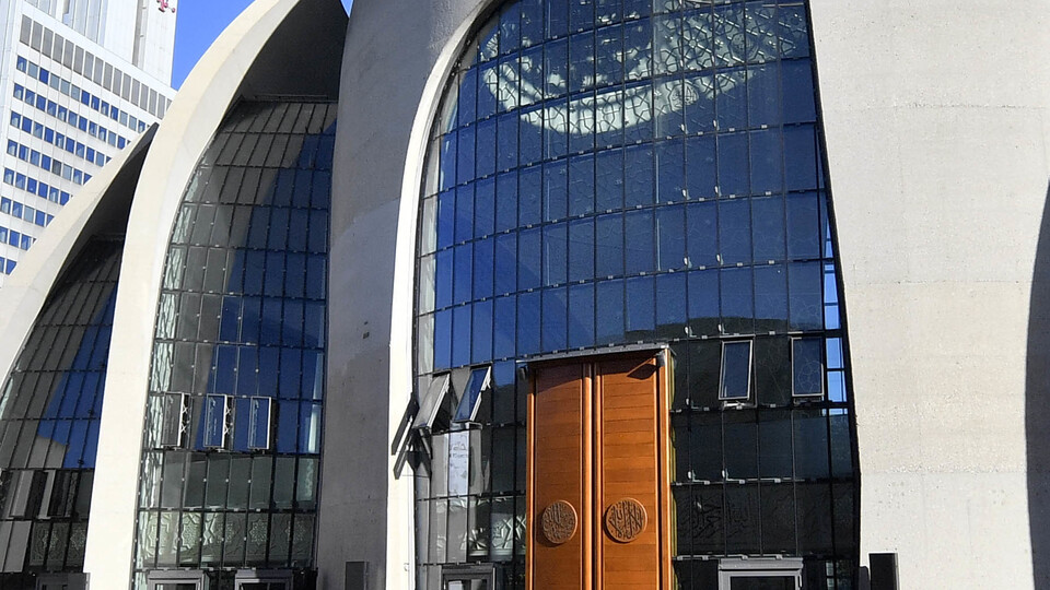 Almanya bağları koparmak mı istiyor?