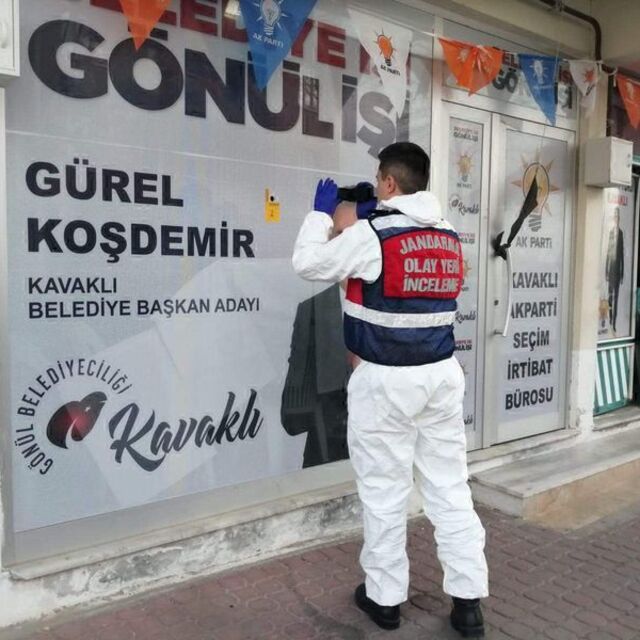 AK Parti seçim bürosuna silahlı saldırı