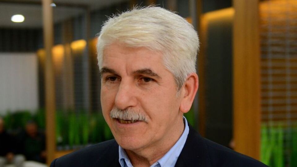 Burhan Sakallı kimdir?