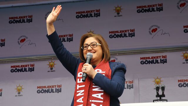 Fatma Şahin kimdir?