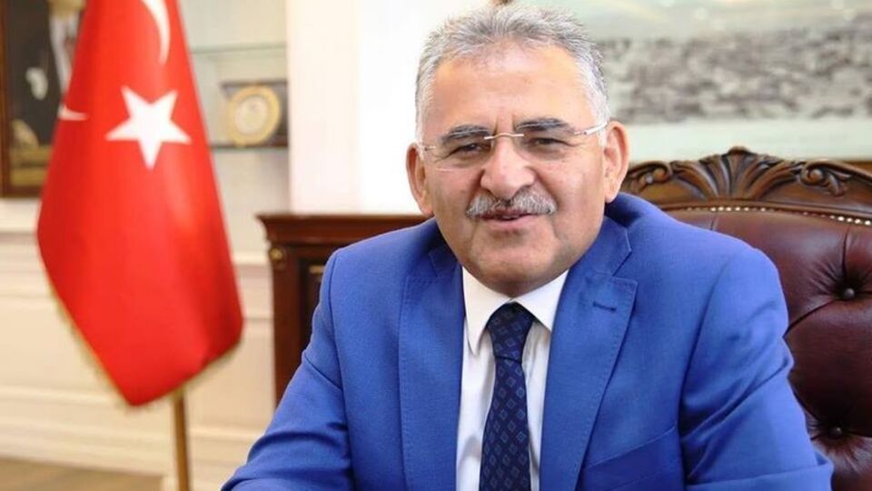 Memduh Büyükkılıç kimdir?