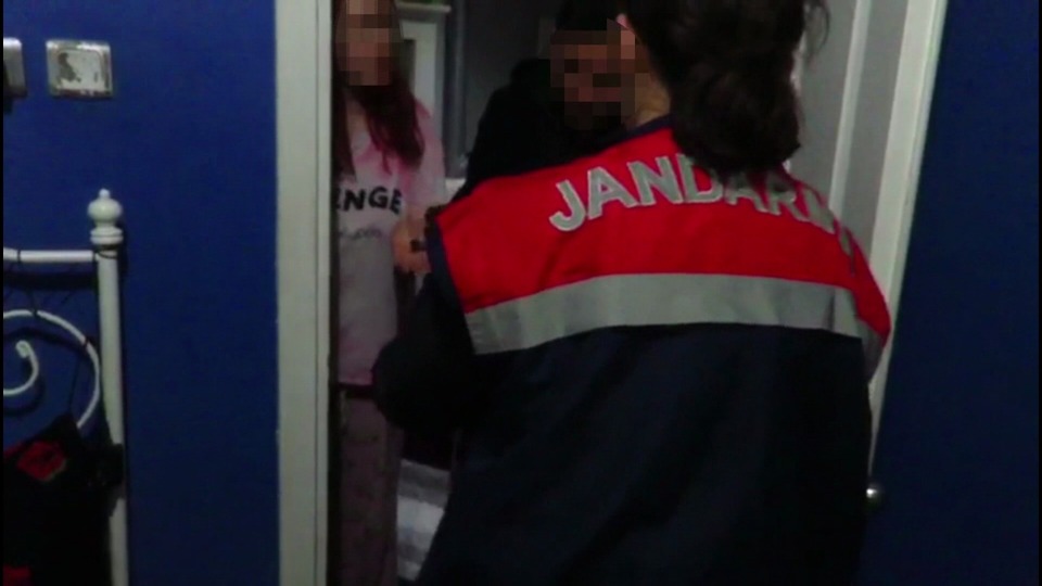 Sosyal medya fenomenlerine gözaltı!