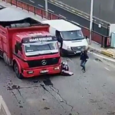 Küçük çocuk kamyonun altında kaldı!