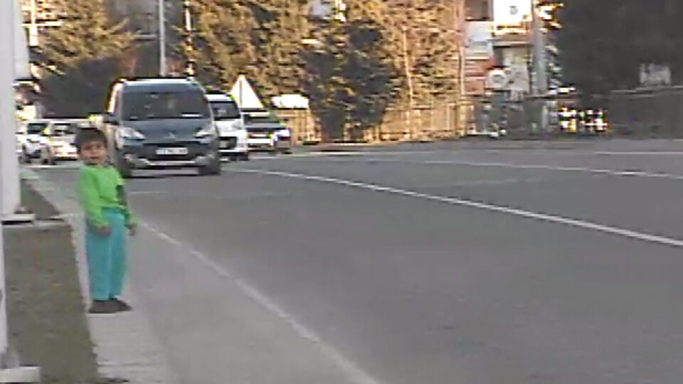 O adımı attı! Yürekleri ağza getiren görüntü