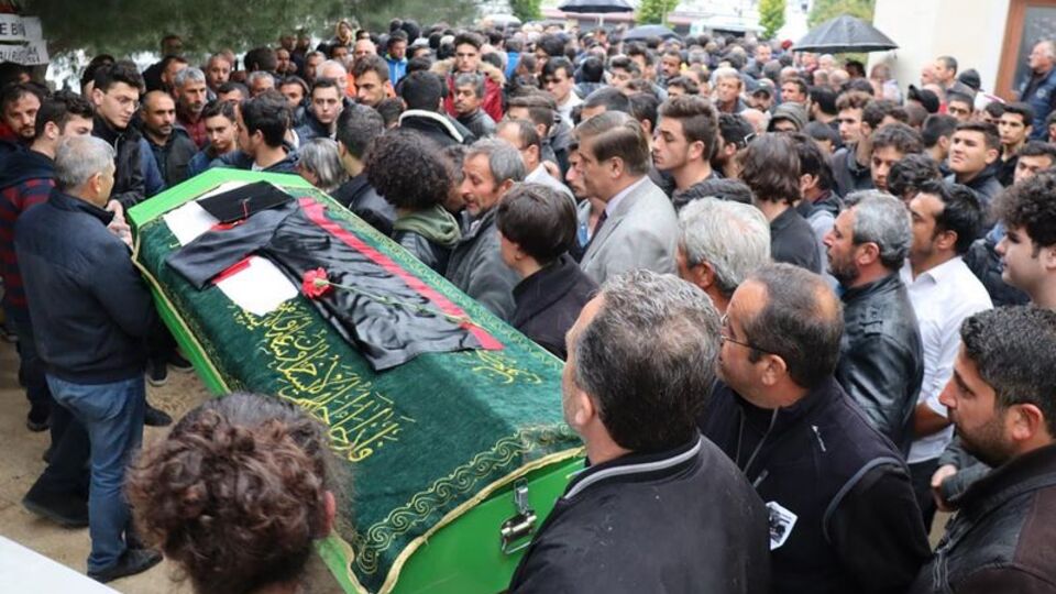 Bir ilçe ona ağladı!