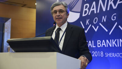 Duayen bankacı görevinden ayrılıyor