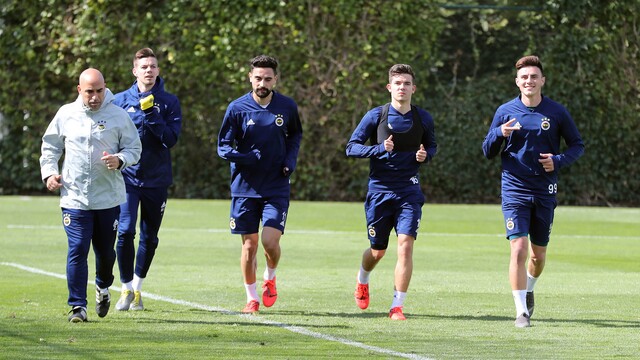 Fenerbahçe hazırlıklarını sürdürdü