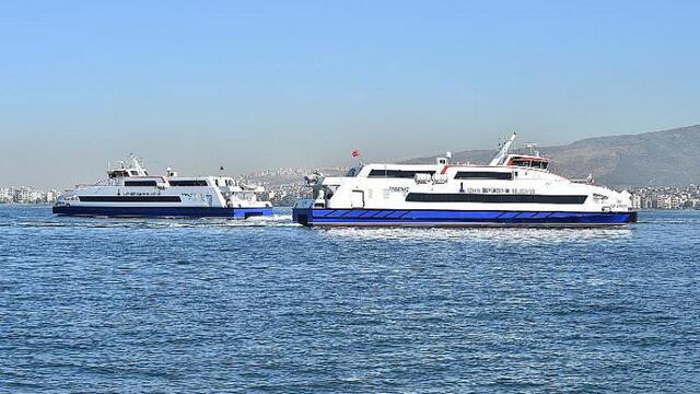 İzmir'de vapur seferleri tekrar başladı