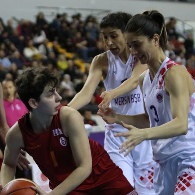 Mersin BŞB. Galatasaray'ı devirdi!