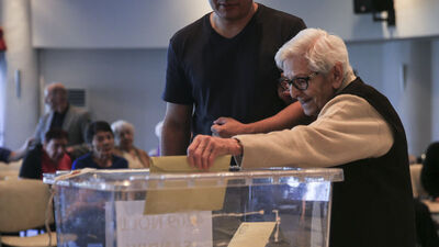 Huzurevlerinde oylarını kullandılar