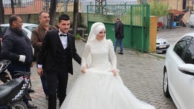 Düğün öncesi sandık molası!