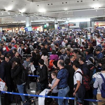 Atatürk Havalimanı'nda zorlu gün!