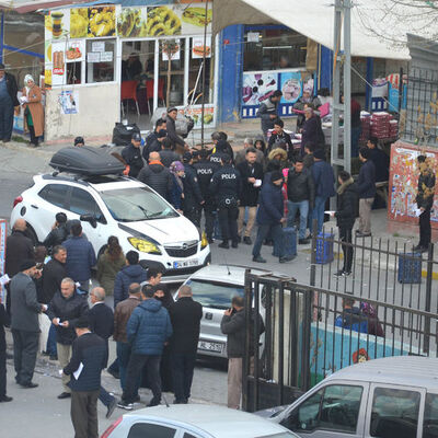 18 bin seçmenli okula akın ettiler