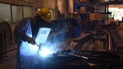 İmalat PMI Temmuz 2018'den beri en yüksek seviyede