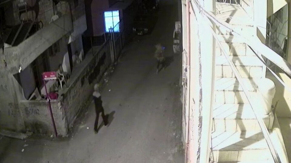 Genç kadın neye uğradığını şaşırdı!