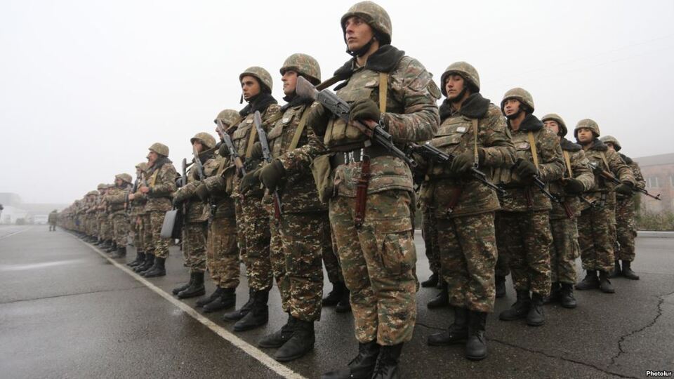 Türk askerinden Ermenistan'ı teftiş!