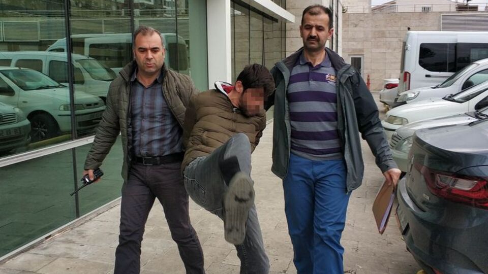 Kadınlara şantaj yapıyordu!