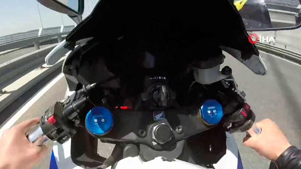 Tek teker maganda! 280 km hız