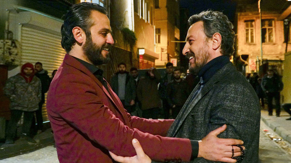 Çarpışma ve Çukur bir anlığına kesişecek!