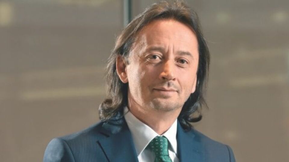 İbrahim Karagül kimdir?