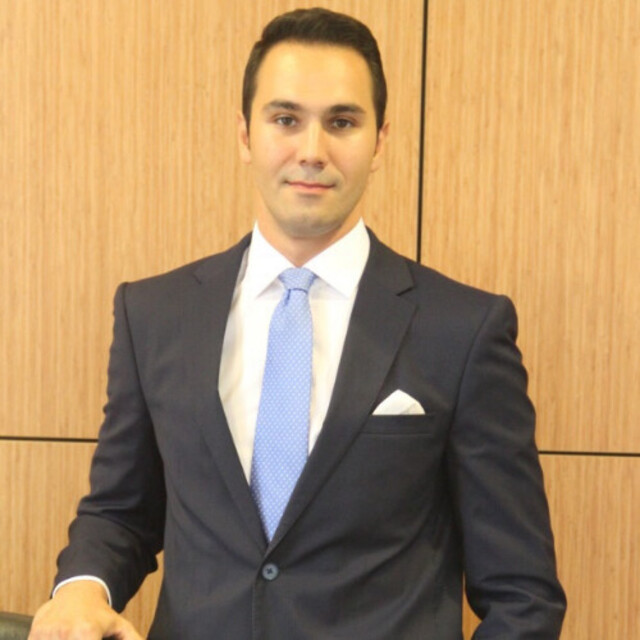 Cenk Küpeli kimdir?