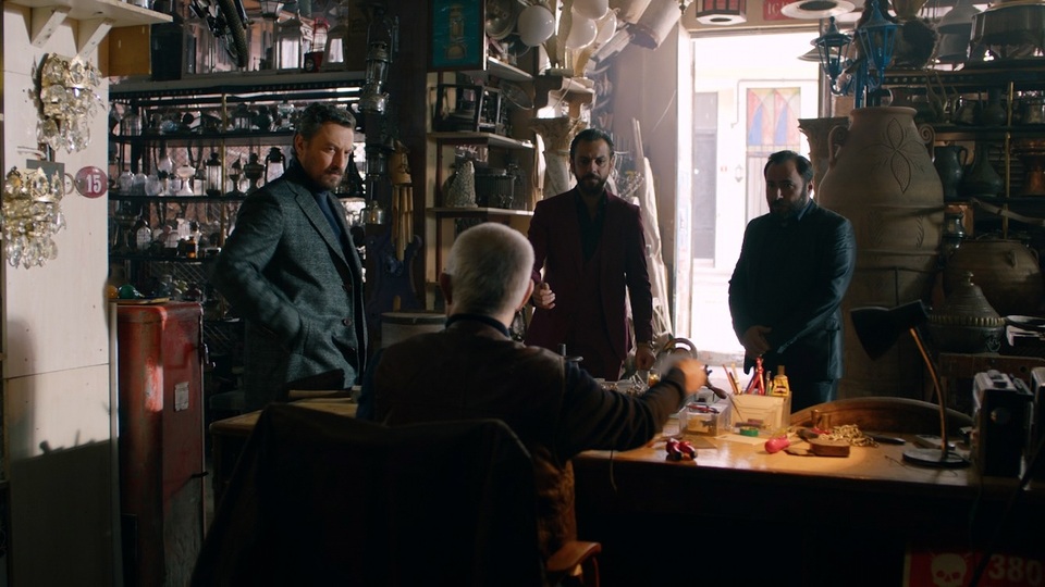 Çukur, Çarpışma'da!