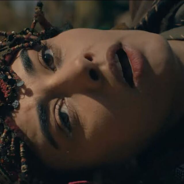 İlbilge Hatun yaralanıyor!