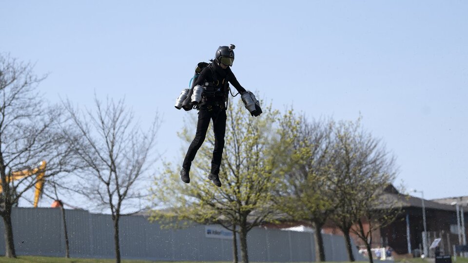 İngiliz ordusu havalandı!