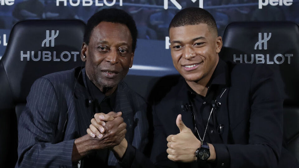Pele hastaneye kaldırıldı!