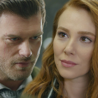 "Sen beni sevmeye hükümlüsün!"