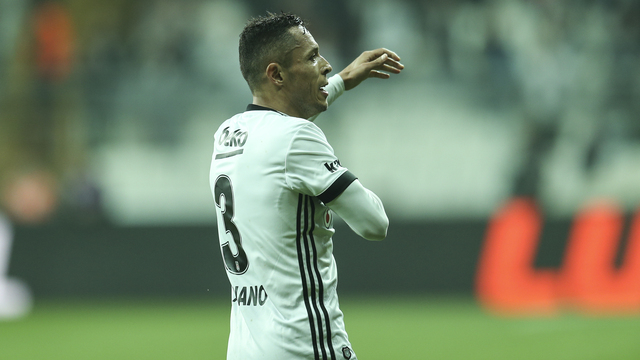 Adriano'nun 3 yıl hapsi isteniyor