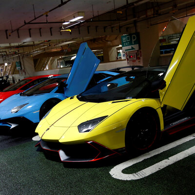 Lamborghini'ye çiftçiler değil aracılar biniyor