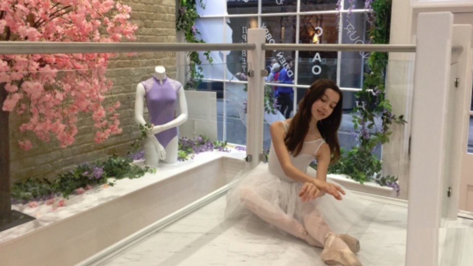 İngiltere Kraliyet Bale Okulu'nda dans edecek