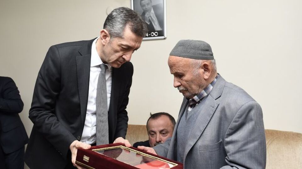 Bakan Selçuk'tan taziye ziyareti