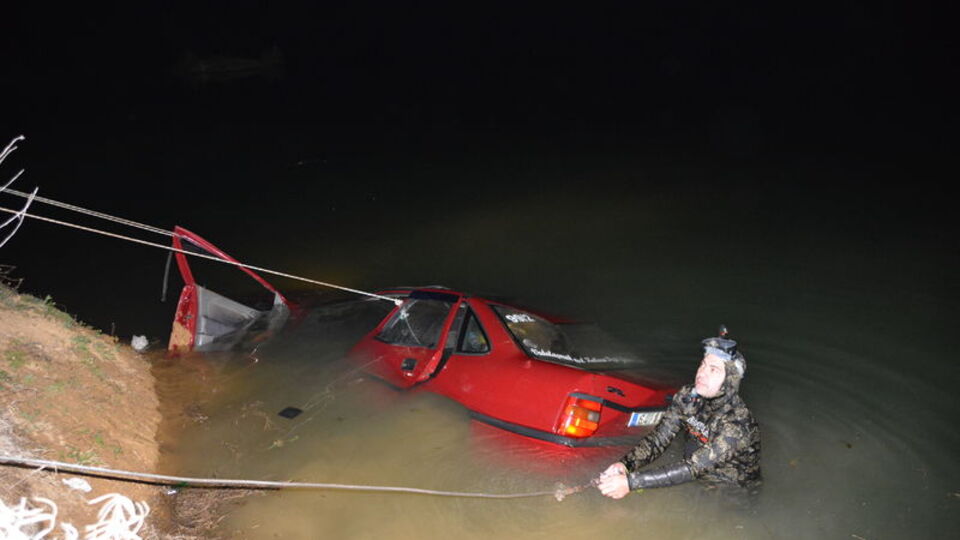 'Ölüm göleti!' Bu sefer otomobilde 5 genç vardı