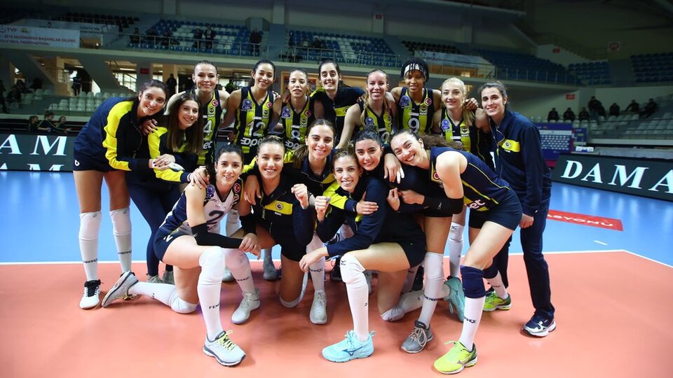 Fenerbahçe Opet yarı finalde
