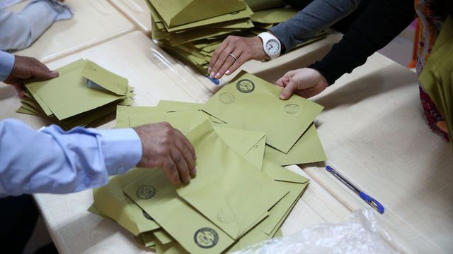TRT'den YSK'ya canlı yayın başvurusu