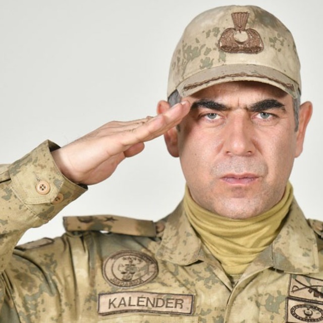 Komutanı oyuncu koçu oldu